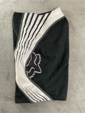 Fox Racing Logo Board shorts Men 38 Black White Zip Pocket 38x11